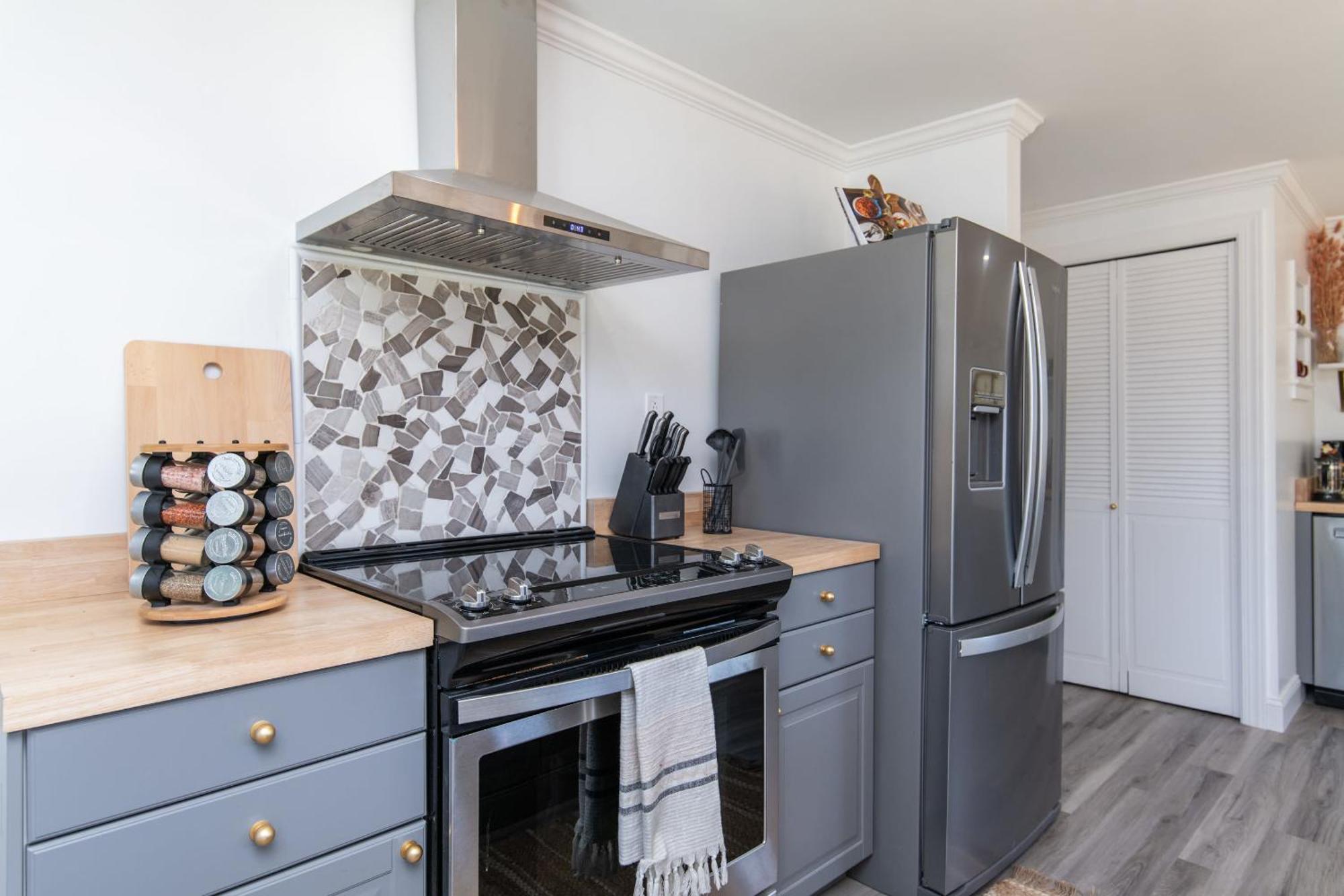 Loft On Capital - Ideally Located To Distilleries Frankfort Bagian luar foto