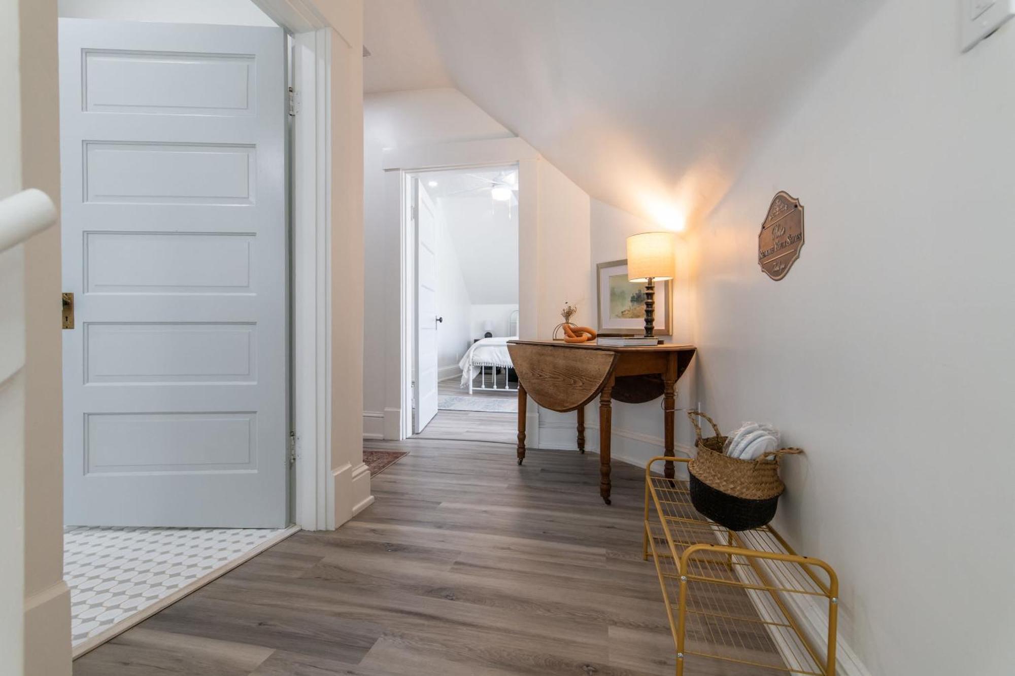 Loft On Capital - Ideally Located To Distilleries Frankfort Bagian luar foto